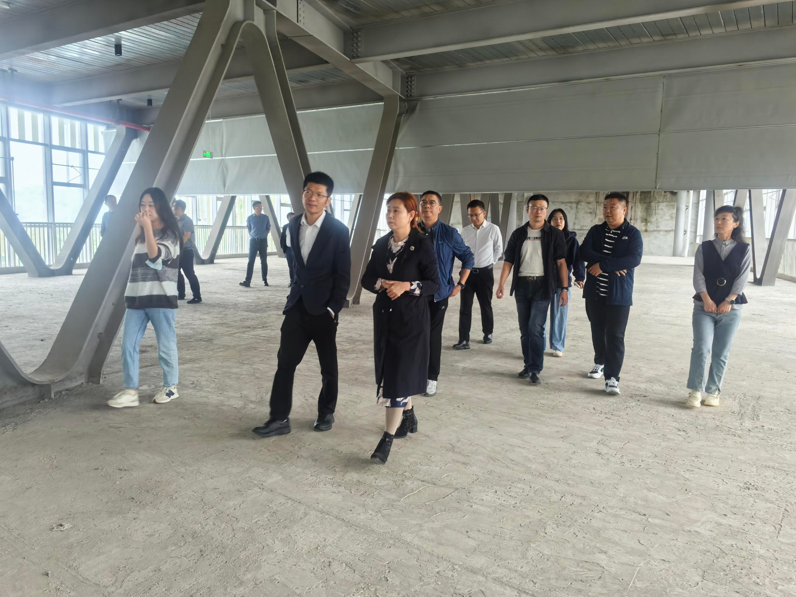 田琳参观.png 田琳参观.png